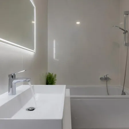 Luxury Fleur With Pool Drage