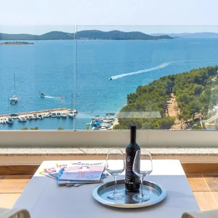 Luxury Fleur With Pool Βίλα