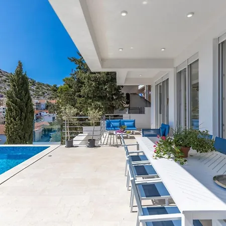 Luxury Fleur With Pool * Drage