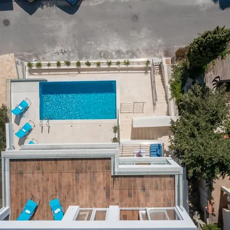 Luxury Fleur With Pool *