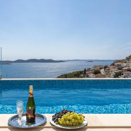 Villa Luxury Fleur With Pool