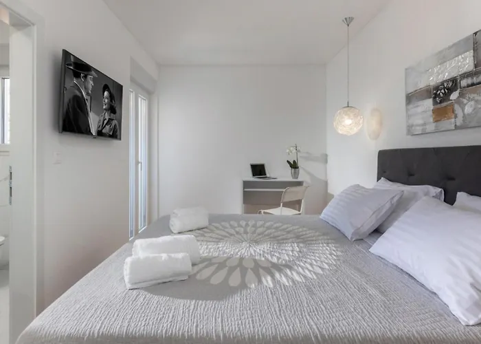 Luxury Fleur With Pool Вилла Драге