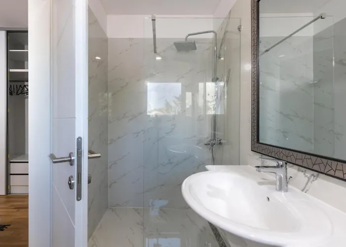 Luxury Fleur With Pool Вилла