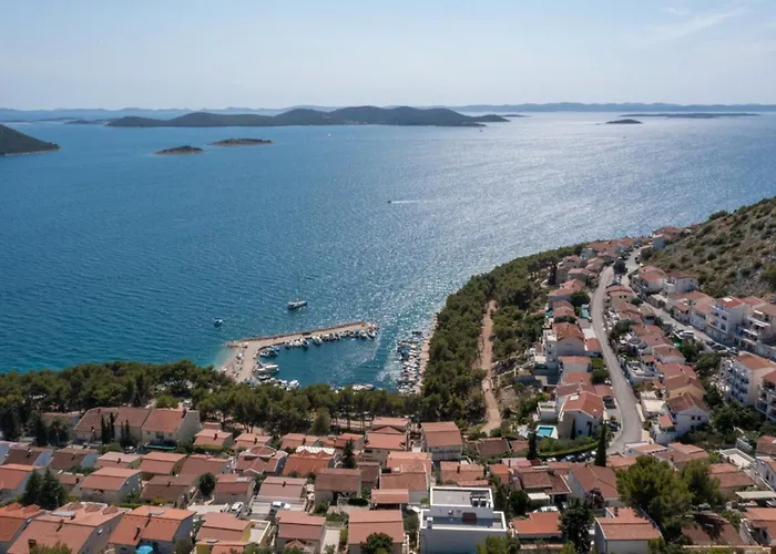 Luxury Fleur With Pool Вилла *