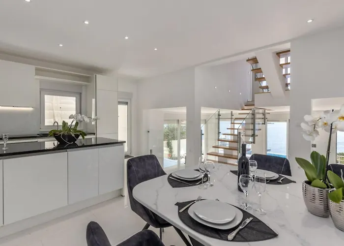 Вилла Luxury Fleur With Pool *