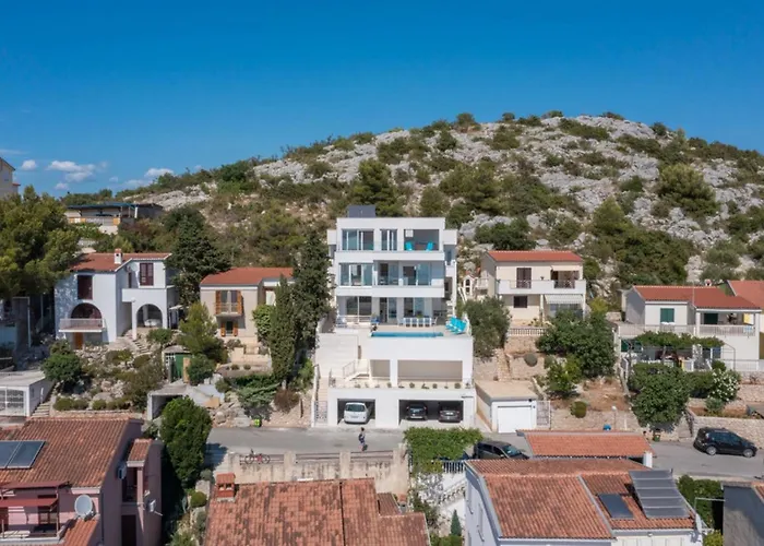 Luxury Fleur With Pool *