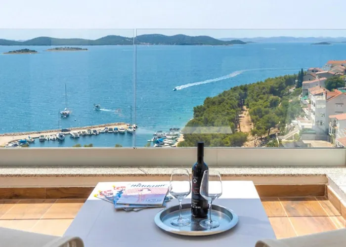 Luxury Fleur With Pool Вилла