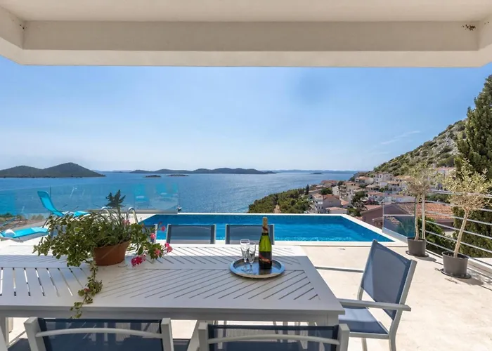 Luxury Fleur With Pool *