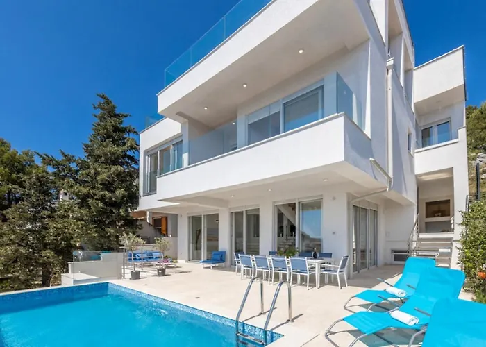 Luxury Fleur With Pool Вилла Драге